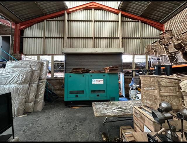 766M² WAREHOUSE TO LET IN KRAMERVILLE